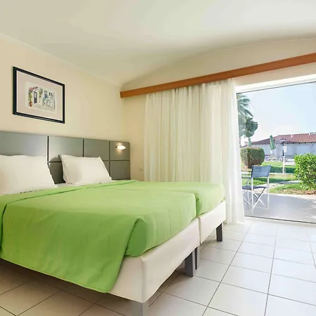 Kinetta Beach Resort And Spa Exterior photo