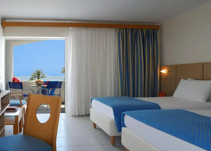 Kinetta Beach Resort And Spa
